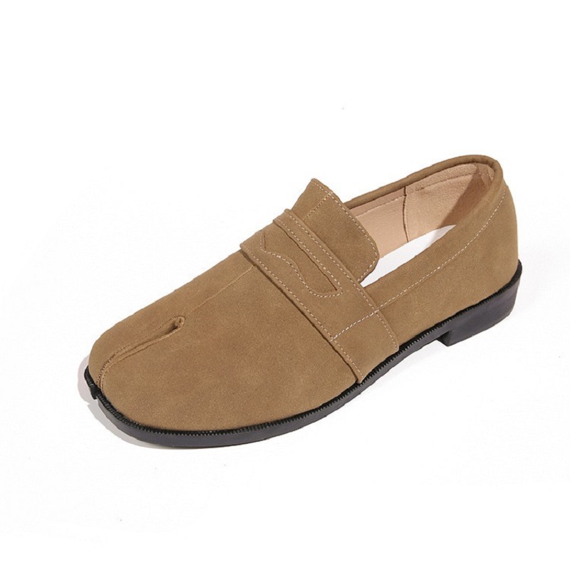 Ladies' Unique Design Of Casual And Fashionable Loafers With Split Toes