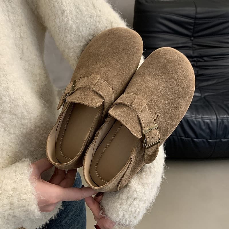 Relaxed, versatile, simple, retro, stylish, high-end, casual, comfortable, fashionable shoes with a plain appearance level