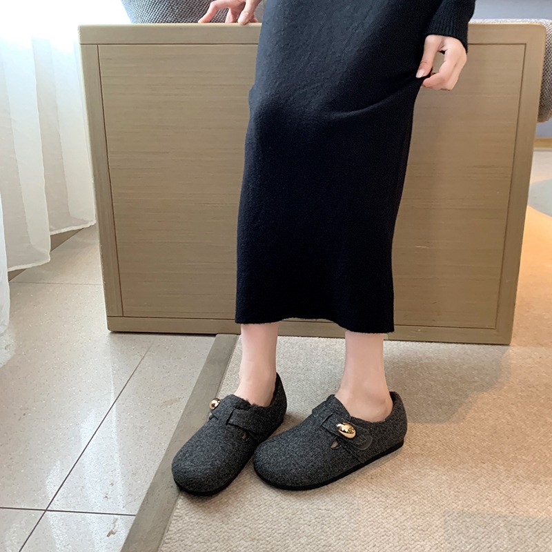 slip on casual canvas white shoes