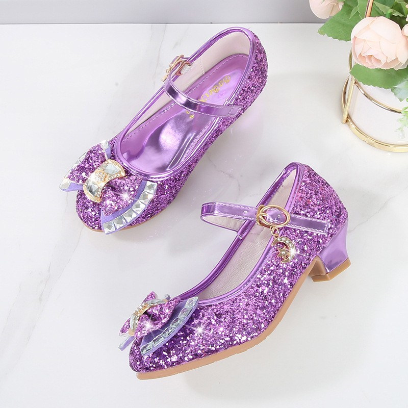 second-hand children's shoes