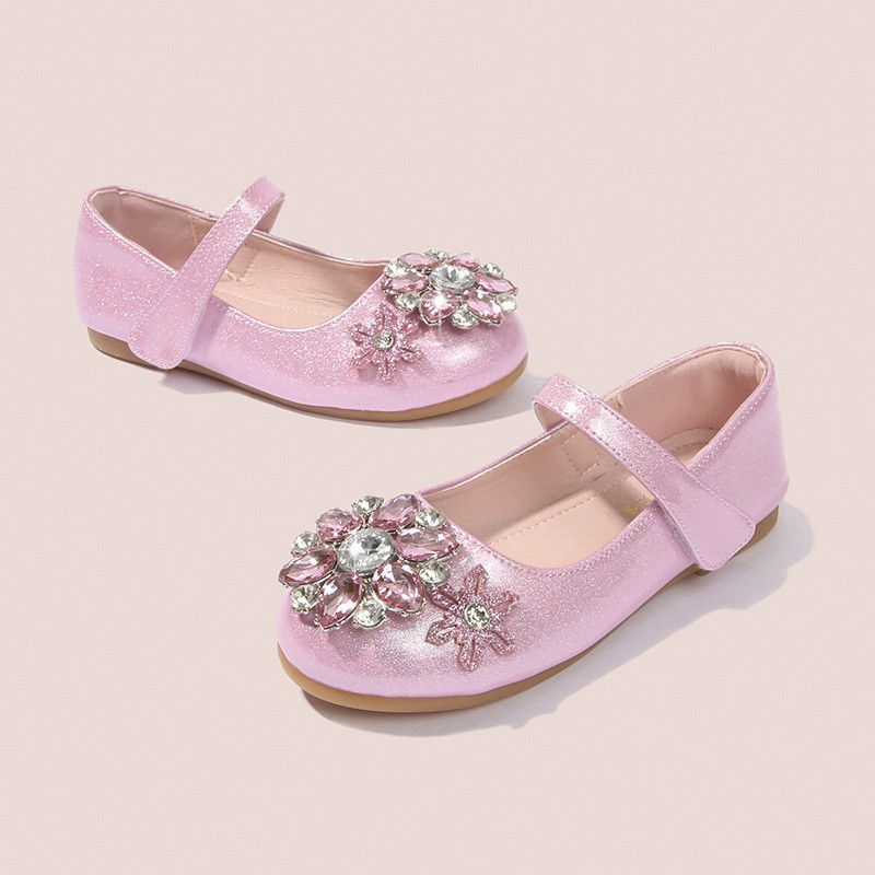 children's soccer shoes